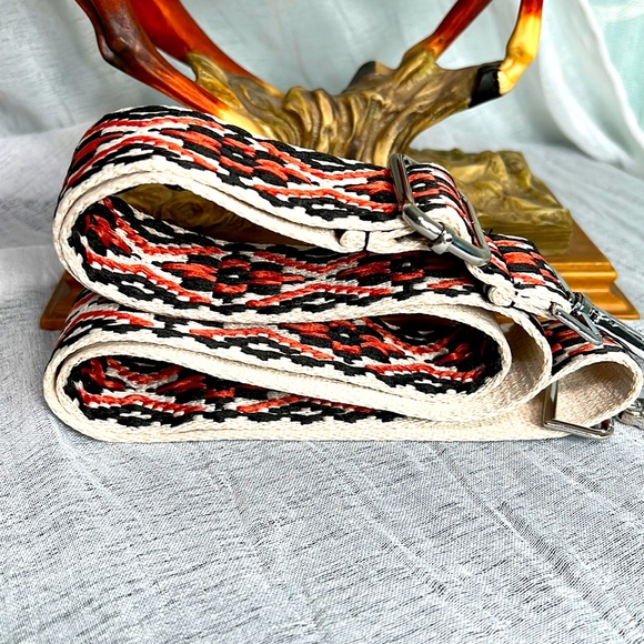 EXTENDABLE CROSSBODY/SHOULDER STRAP - Picture 2 of 5